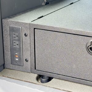 110v Outlet w USB